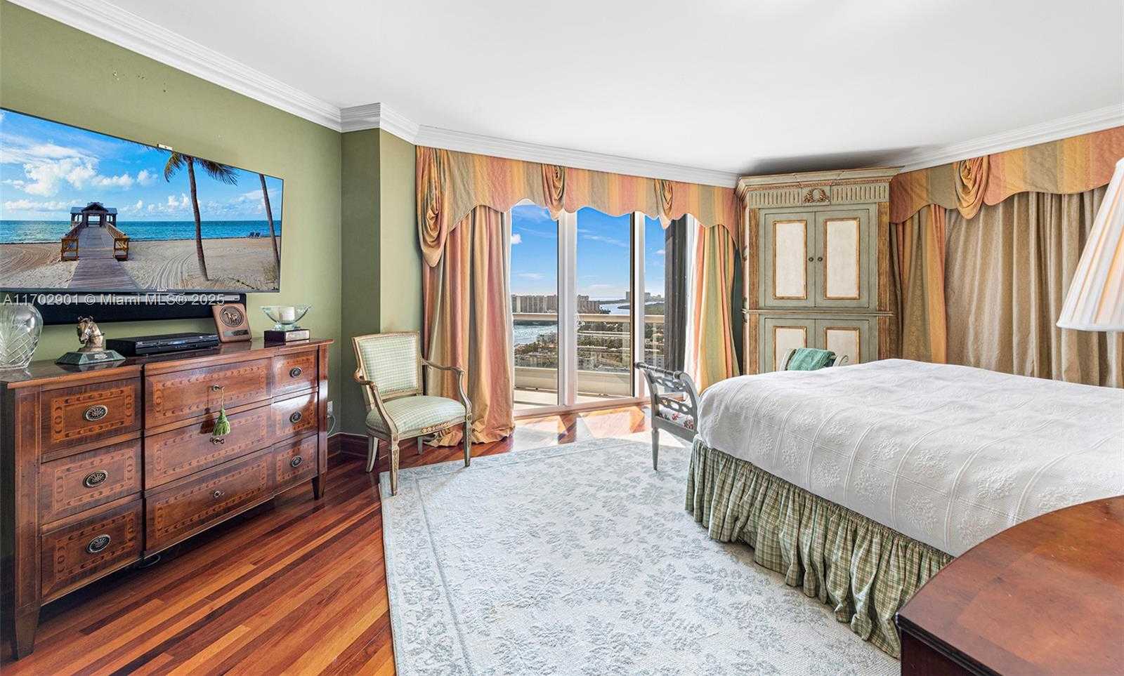 Small Image of 2600 ISLAND BLVD #2502, Aventura Number 34