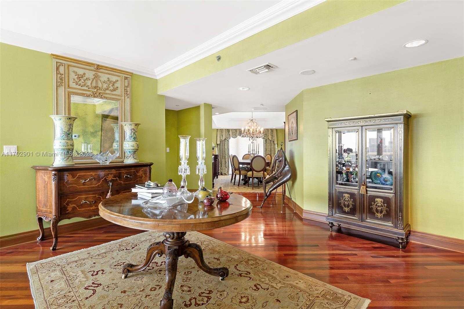Small Image of 2600 ISLAND BLVD #2502, Aventura Number 4
