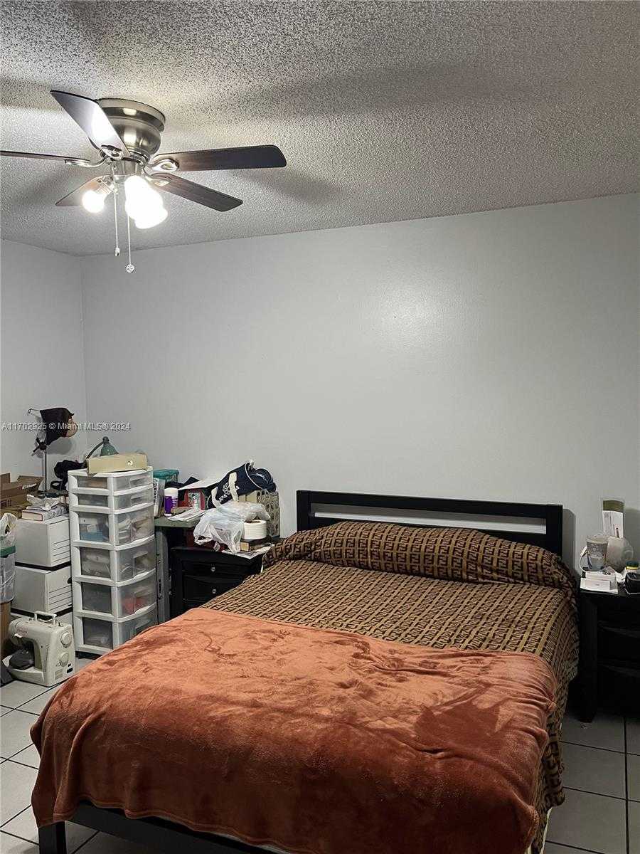 Small Image of 2780 WEST 76TH ST #101, Hialeah Number 9