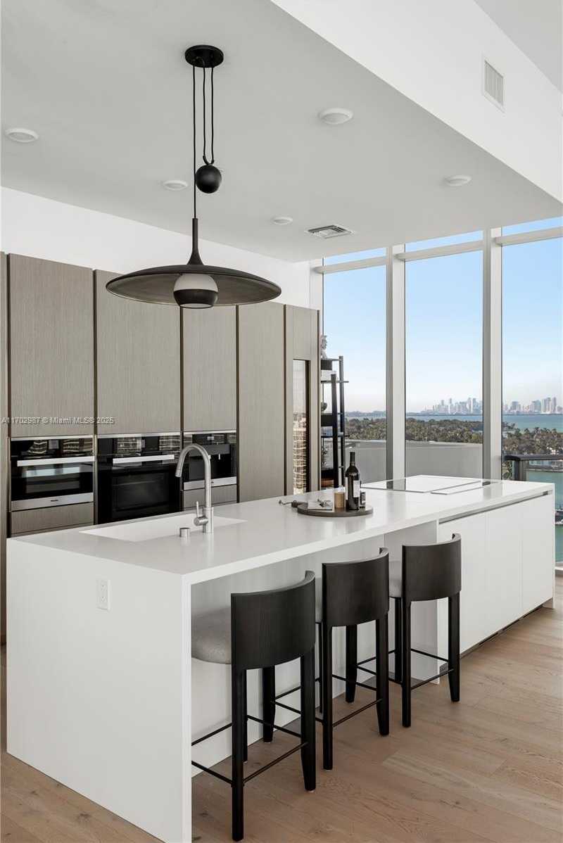 Small Image of 6800 INDIAN CREEK DR #PH2, Miami Beach Number 10