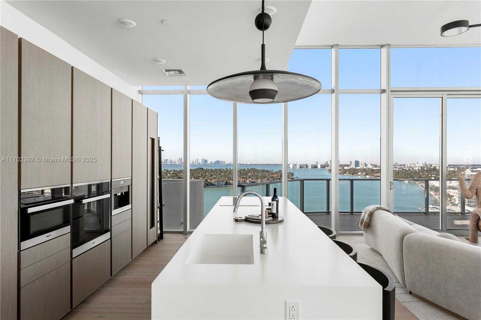 Small Image of 6800 INDIAN CREEK DR #PH2, Miami Beach Number 13