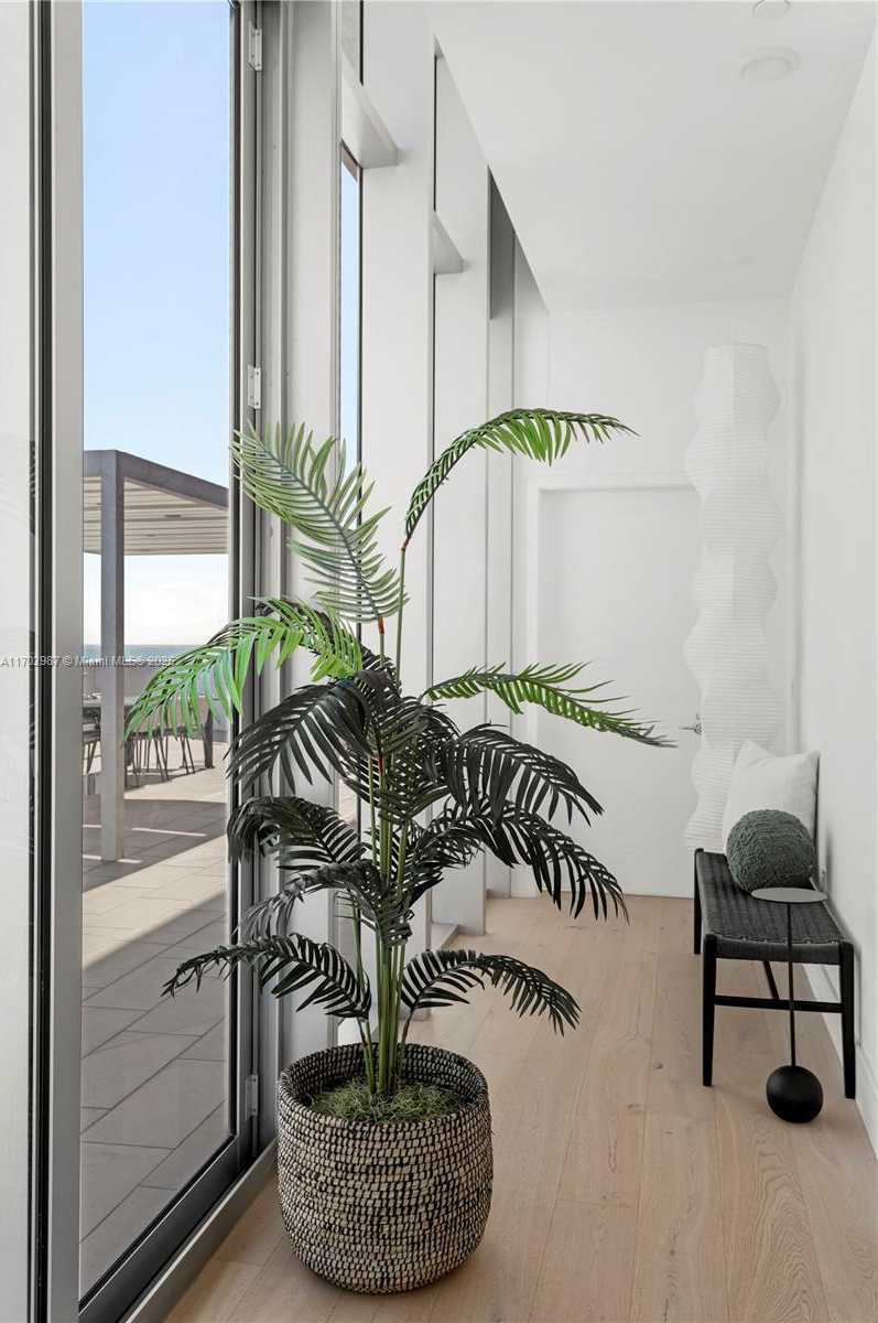 Small Image of 6800 INDIAN CREEK DR #PH2, Miami Beach Number 8