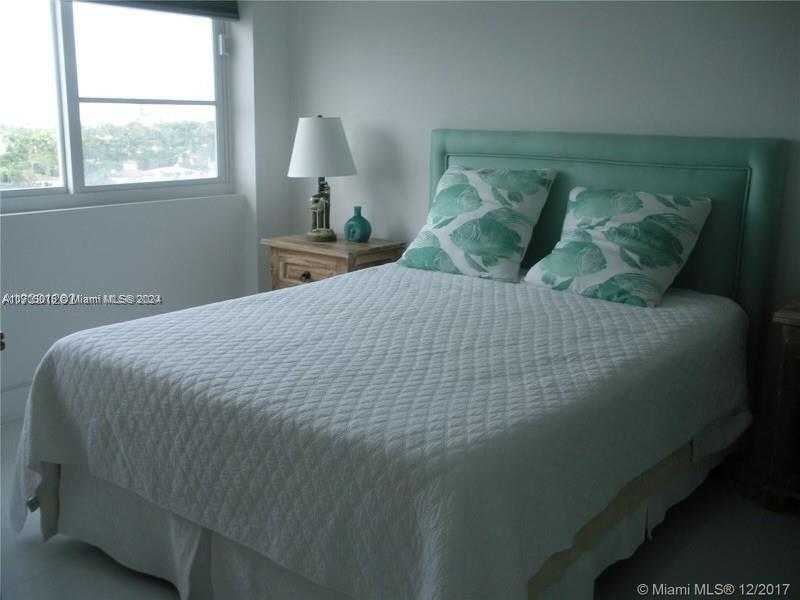 Small Image of 5005 COLLINS AVE #1108, Miami Beach Number 10
