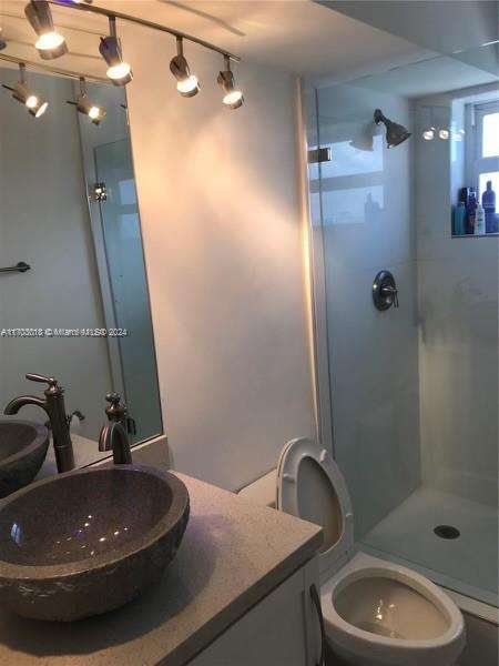 Small Image of 5005 COLLINS AVE #1108, Miami Beach Number 15