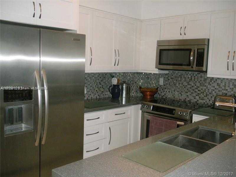 Small Image of 5005 COLLINS AVE #1108, Miami Beach Number 6