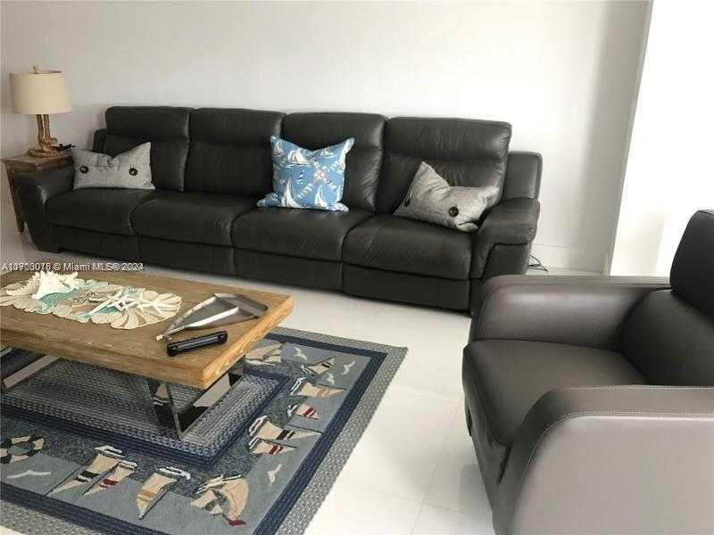 Small Image of 5005 COLLINS AVE #1108, Miami Beach Number 9
