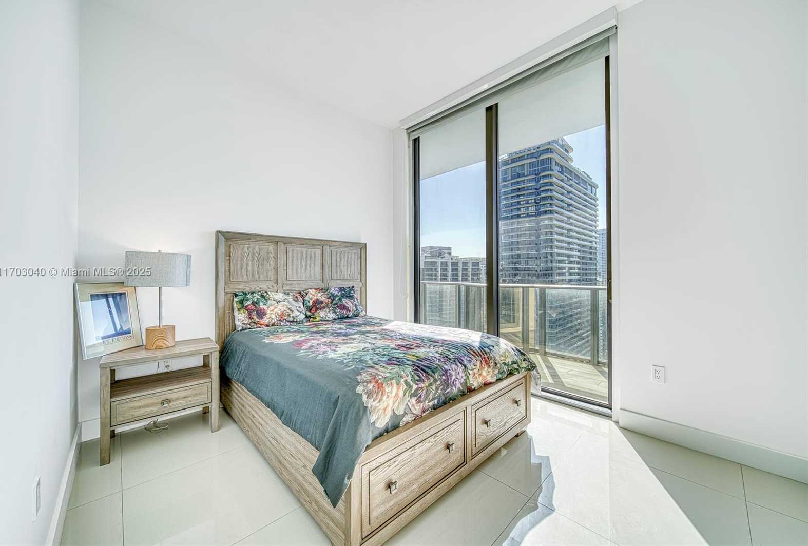 Small Image of 45 SOUTH WEST 9TH ST #LPH 4504, Miami Number 30