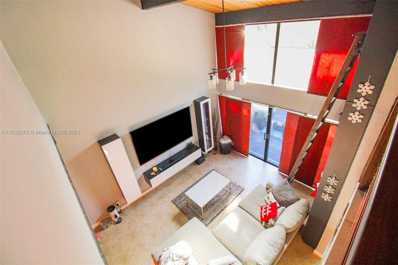 Small Image of 730 EAST COCO PLUM CIR #3, Plantation Number 22