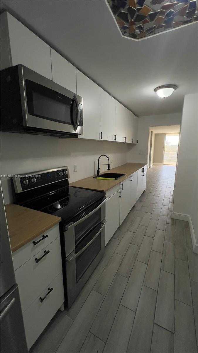 Small Image of 3660 NORTH EAST 166TH ST #607, North Miami Beach Number 14