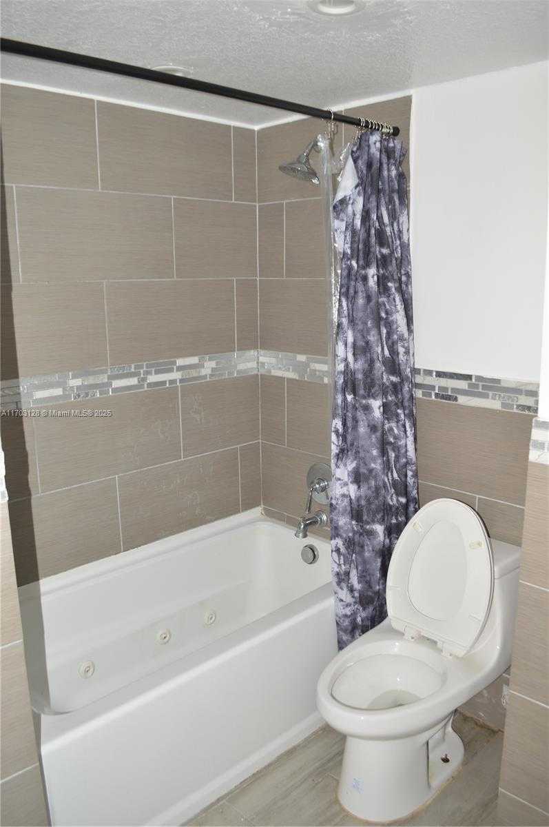 Small Image of 3660 NORTH EAST 166TH ST #607, North Miami Beach Number 17
