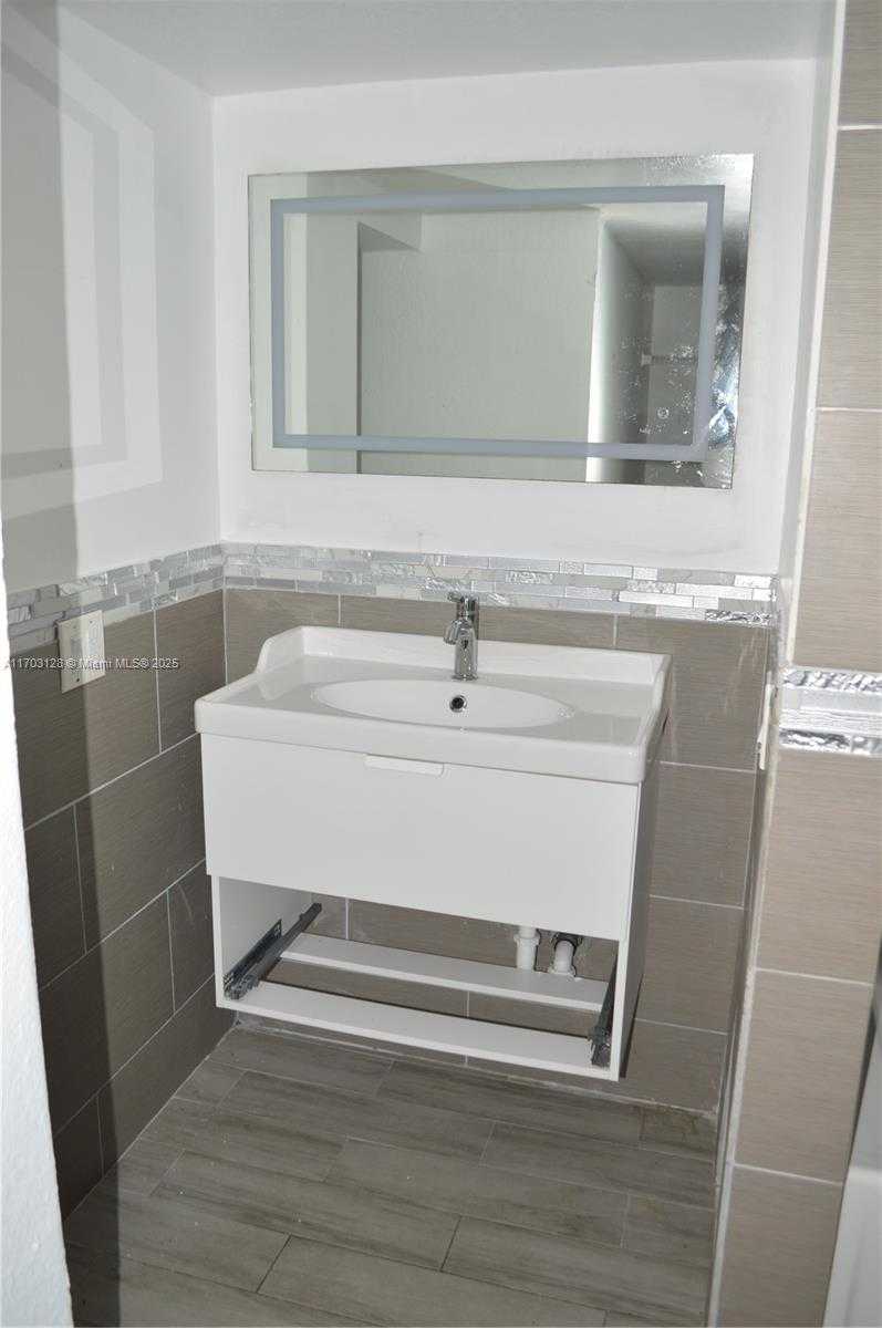 Small Image of 3660 NORTH EAST 166TH ST #607, North Miami Beach Number 18