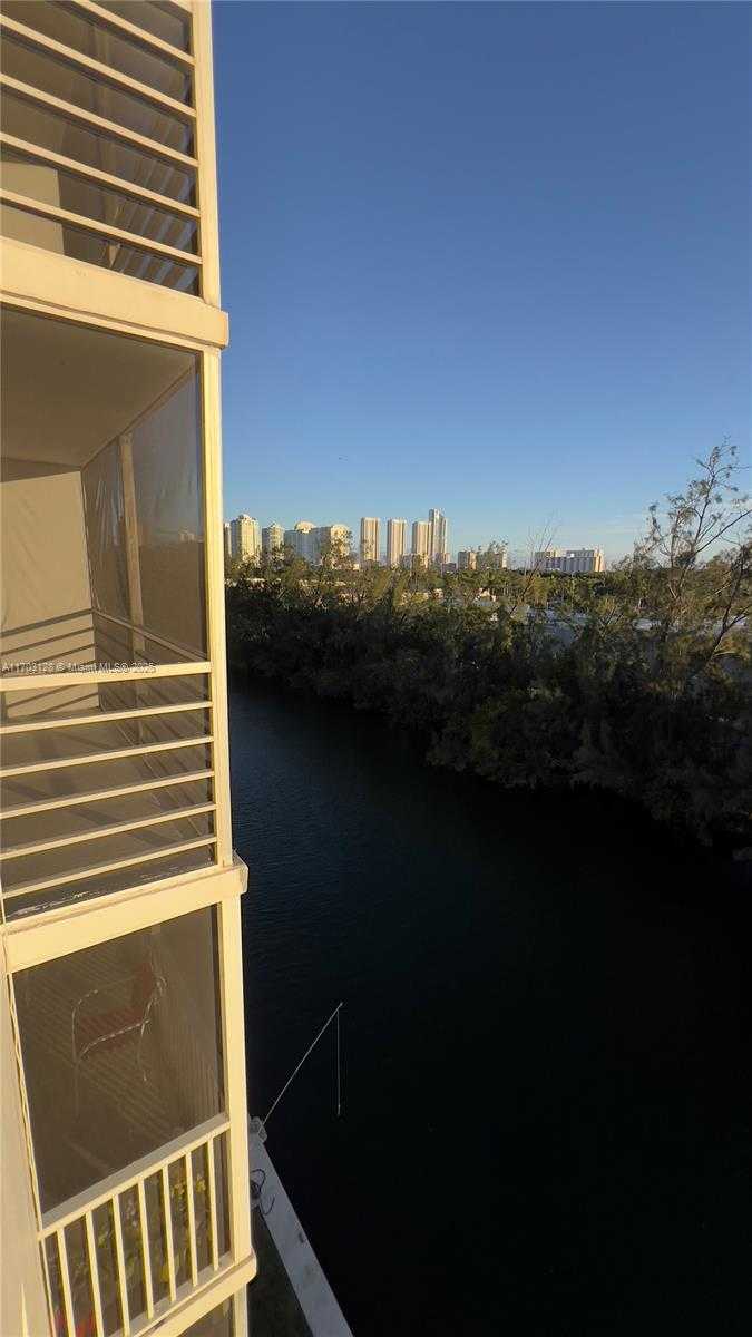 Small Image of 3660 NORTH EAST 166TH ST #607, North Miami Beach Number 6
