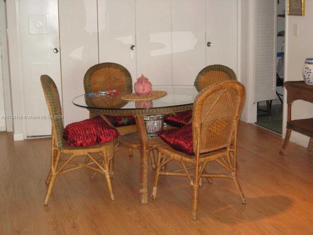 Small Image of 5005 COLLINS AVE #1502, Miami Beach Number 8