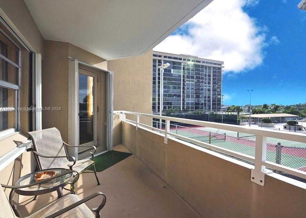 Small Image of 1985 SOUTH OCEAN DR #2F, Hallandale Beach Number 13