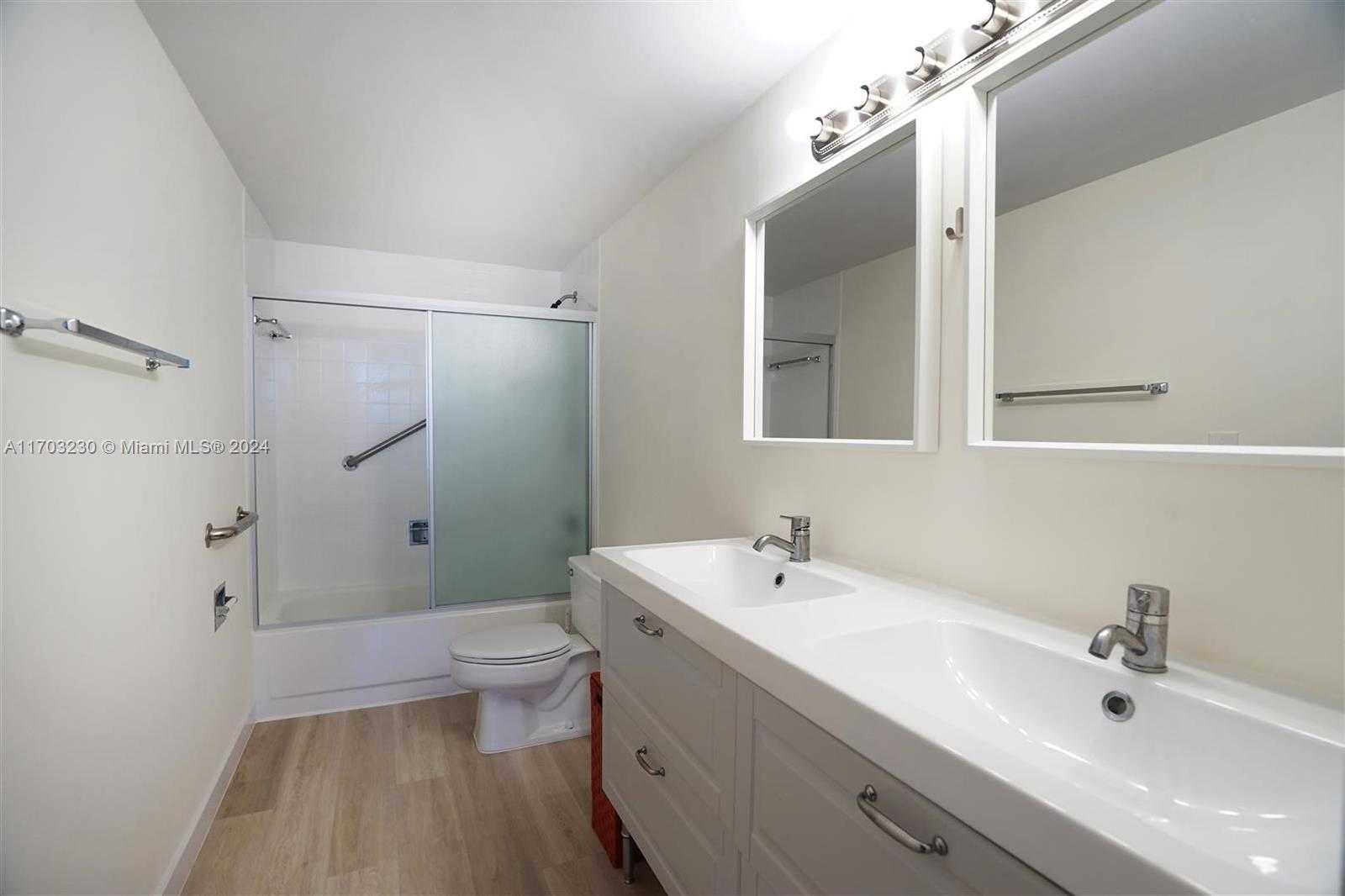 Small Image of 2500 PARKVIEW DR #2020, Hallandale Beach Number 10