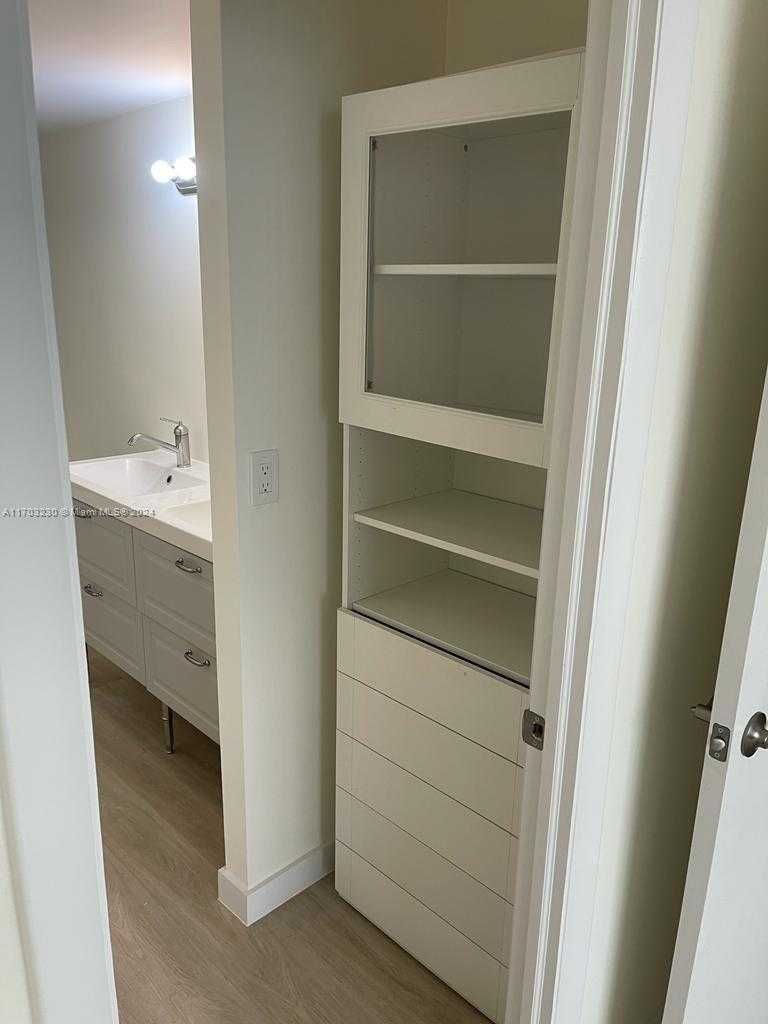 Small Image of 2500 PARKVIEW DR #2020, Hallandale Beach Number 11