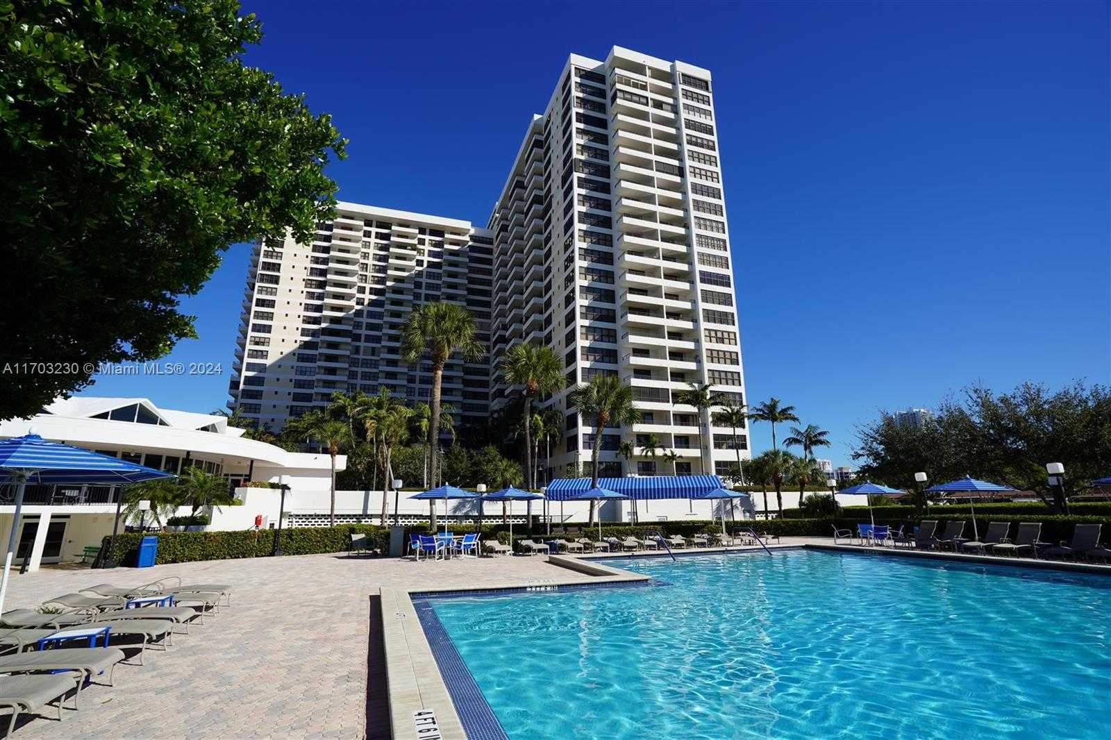 Small Image of 2500 PARKVIEW DR #2020, Hallandale Beach Number 19
