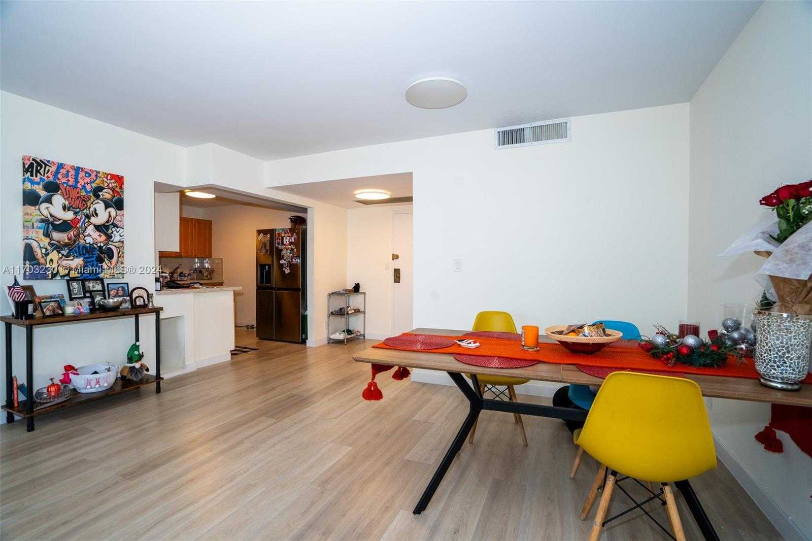 Small Image of 2500 PARKVIEW DR #2020, Hallandale Beach Number 2