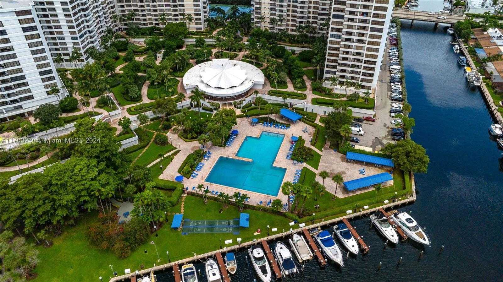 Small Image of 2500 PARKVIEW DR #2020, Hallandale Beach Number 20