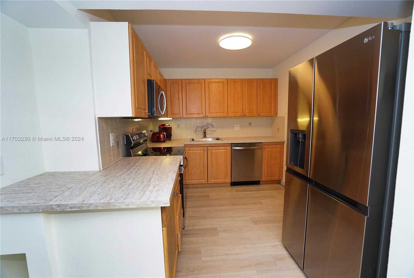 Small Image of 2500 PARKVIEW DR #2020, Hallandale Beach Number 4
