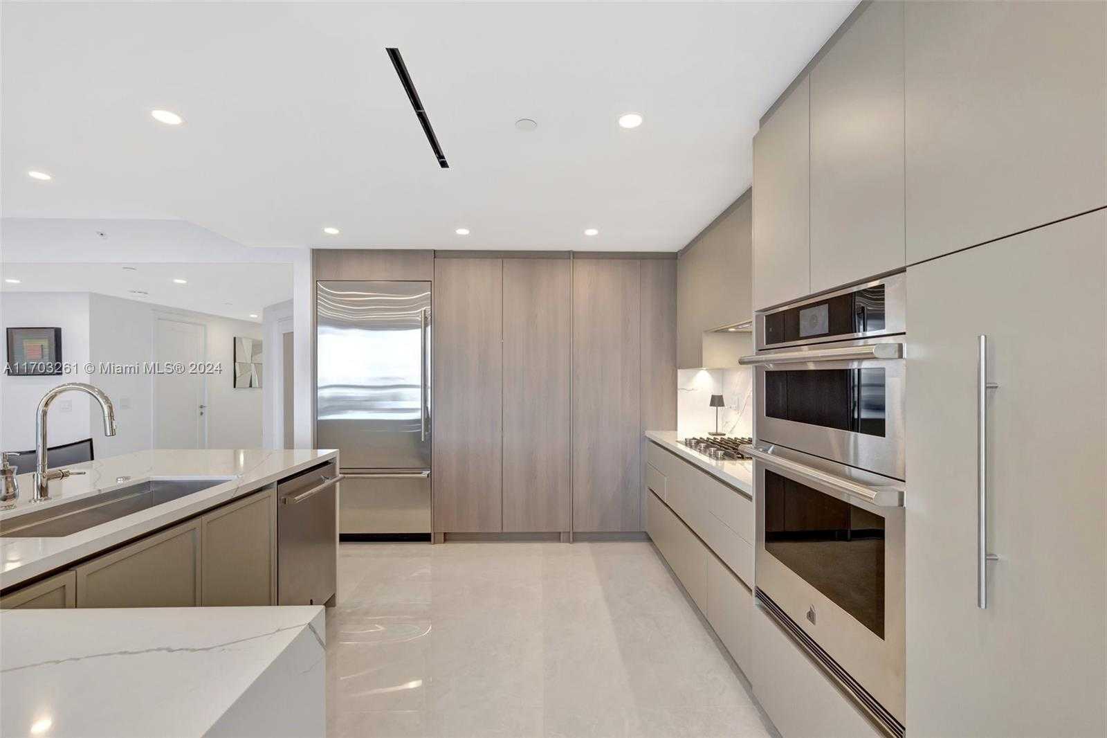 Small Image of 6000 ISLAND BLVD #2304, Aventura Number 11