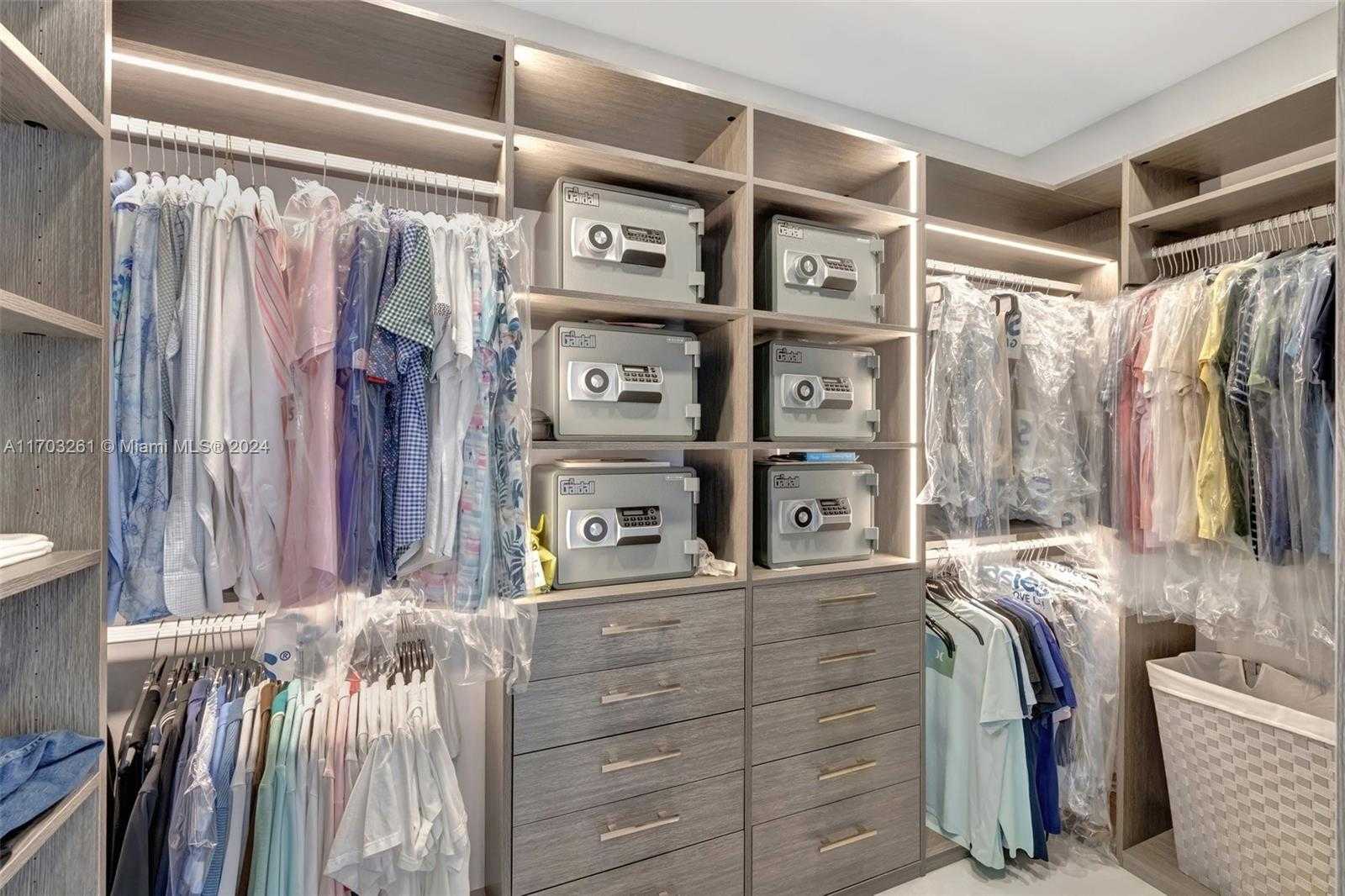 Small Image of 6000 ISLAND BLVD #2304, Aventura Number 41