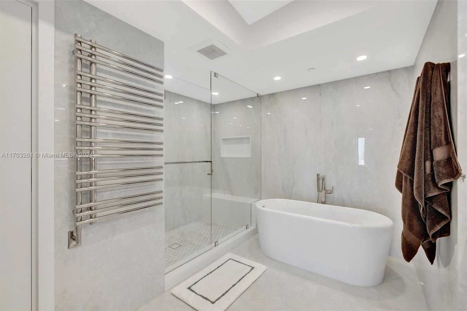 Small Image of 6000 ISLAND BLVD #2304, Aventura Number 43