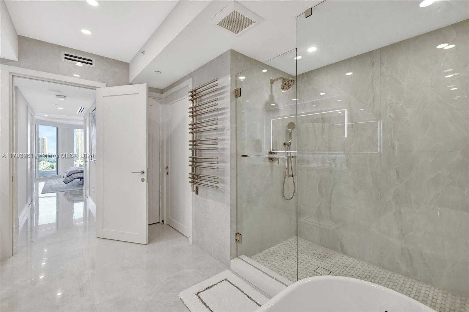 Small Image of 6000 ISLAND BLVD #2304, Aventura Number 44