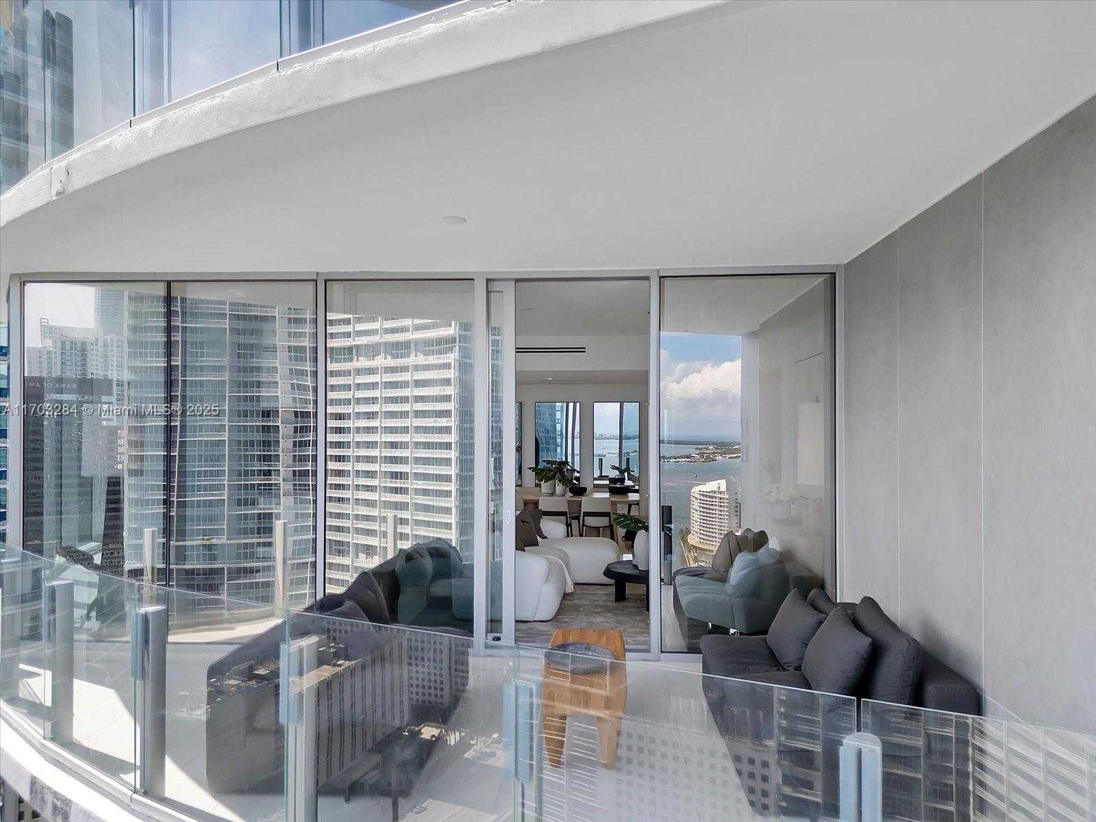 Small Image of 300 BISCAYNE BLVD WAY #3407, Miami Number 19