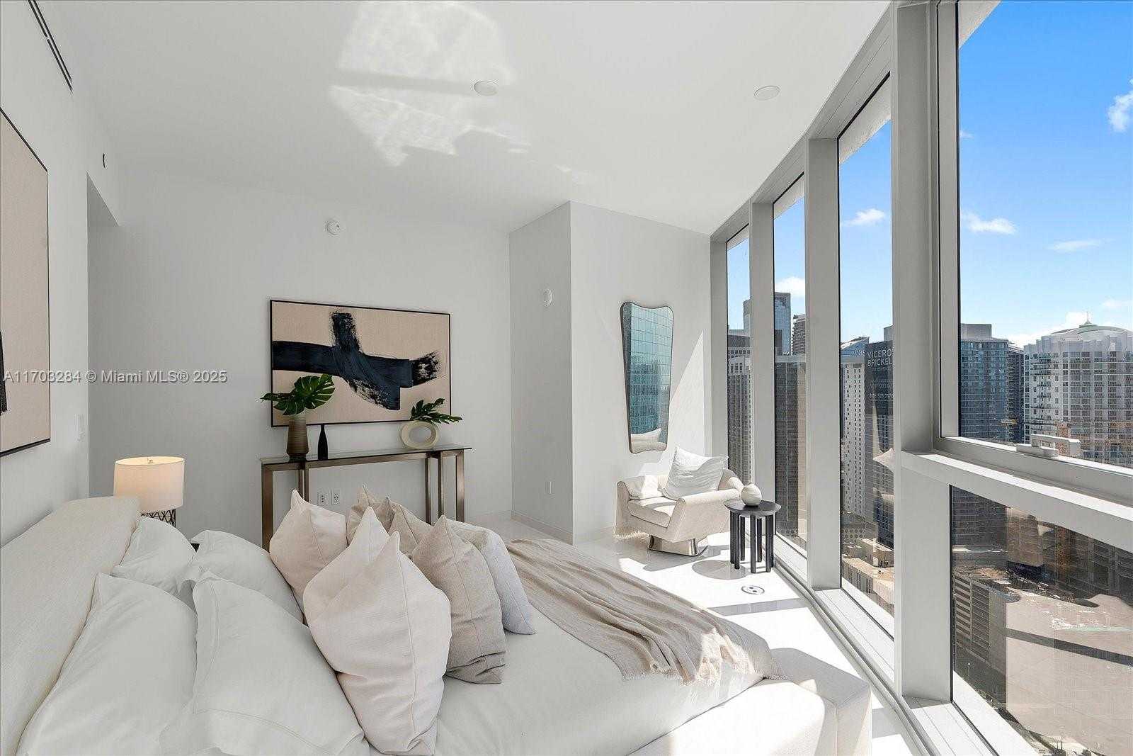Small Image of 300 BISCAYNE BLVD WAY #3407, Miami Number 24