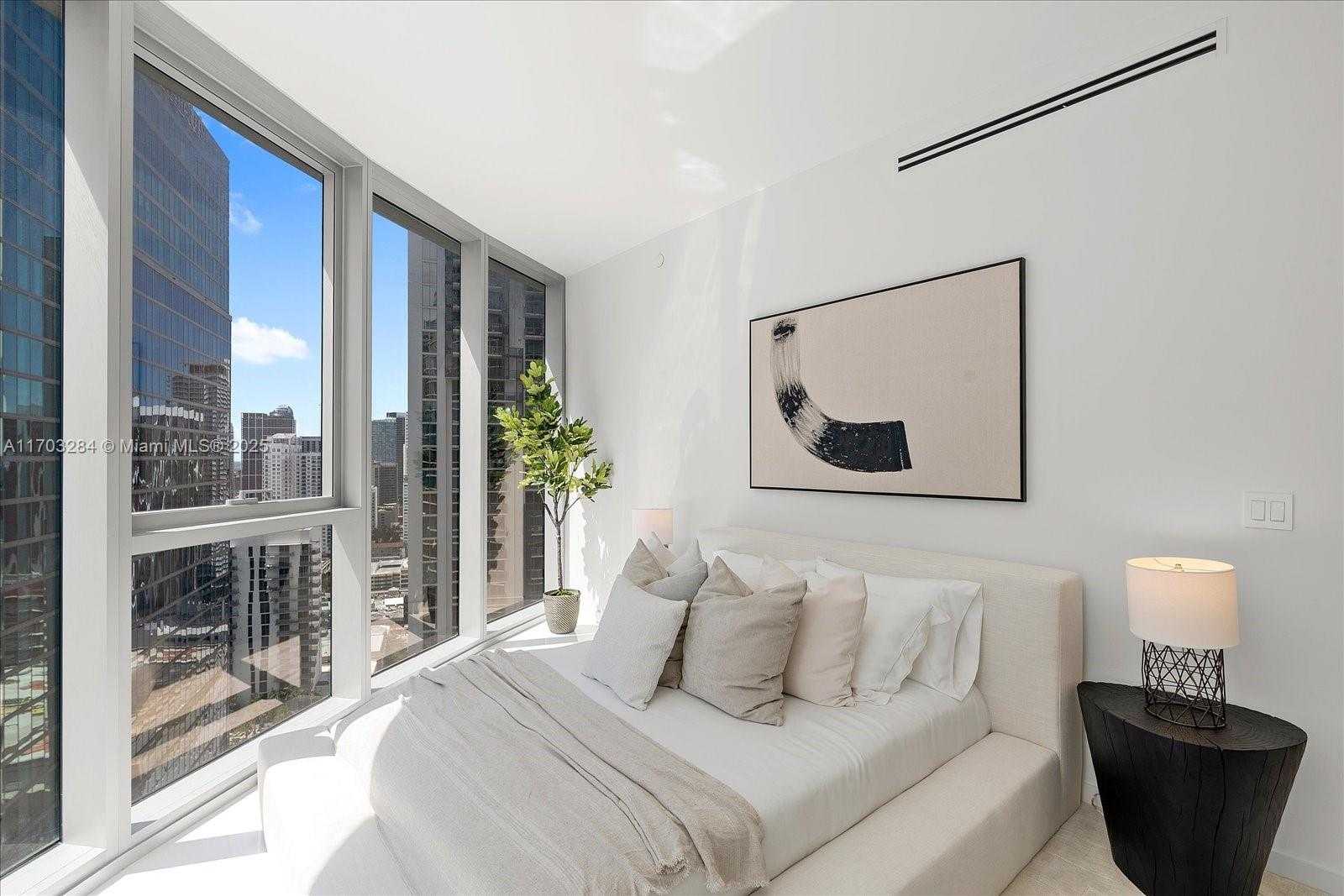 Small Image of 300 BISCAYNE BLVD WAY #3407, Miami Number 25