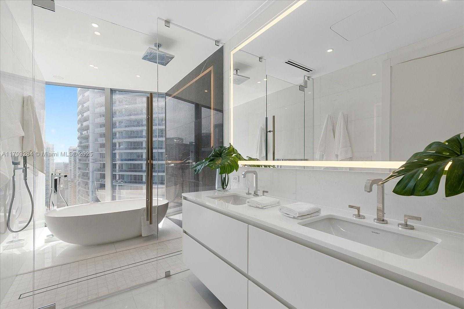 Small Image of 300 BISCAYNE BLVD WAY #3407, Miami Number 28