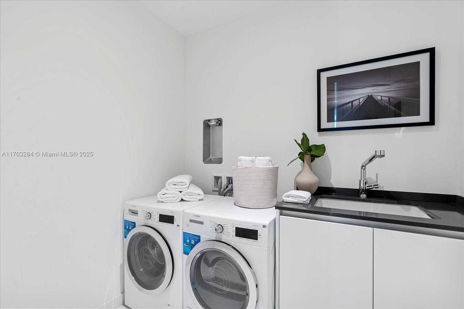 Small Image of 300 BISCAYNE BLVD WAY #3407, Miami Number 29