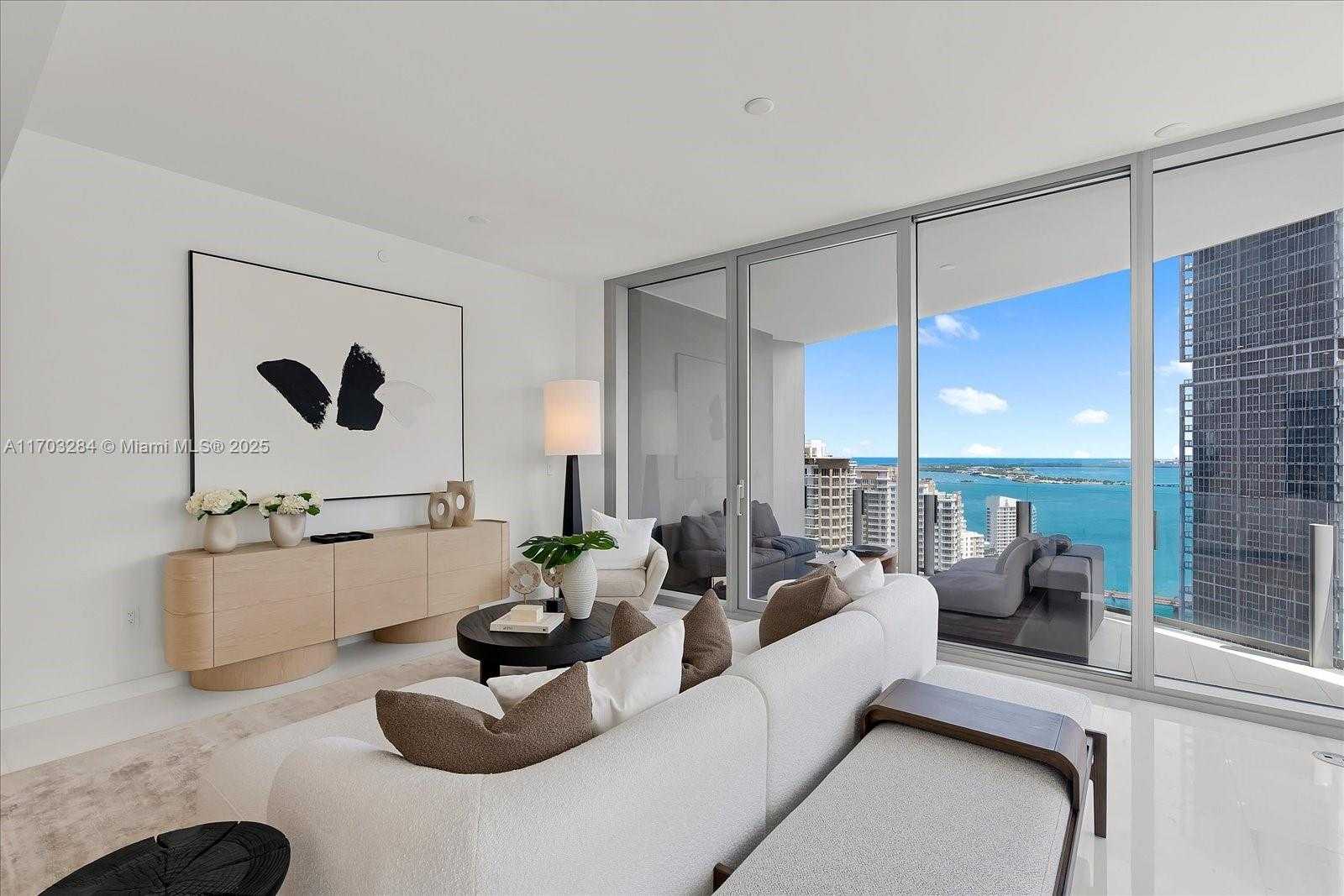 Small Image of 300 BISCAYNE BLVD WAY #3407, Miami Number 4
