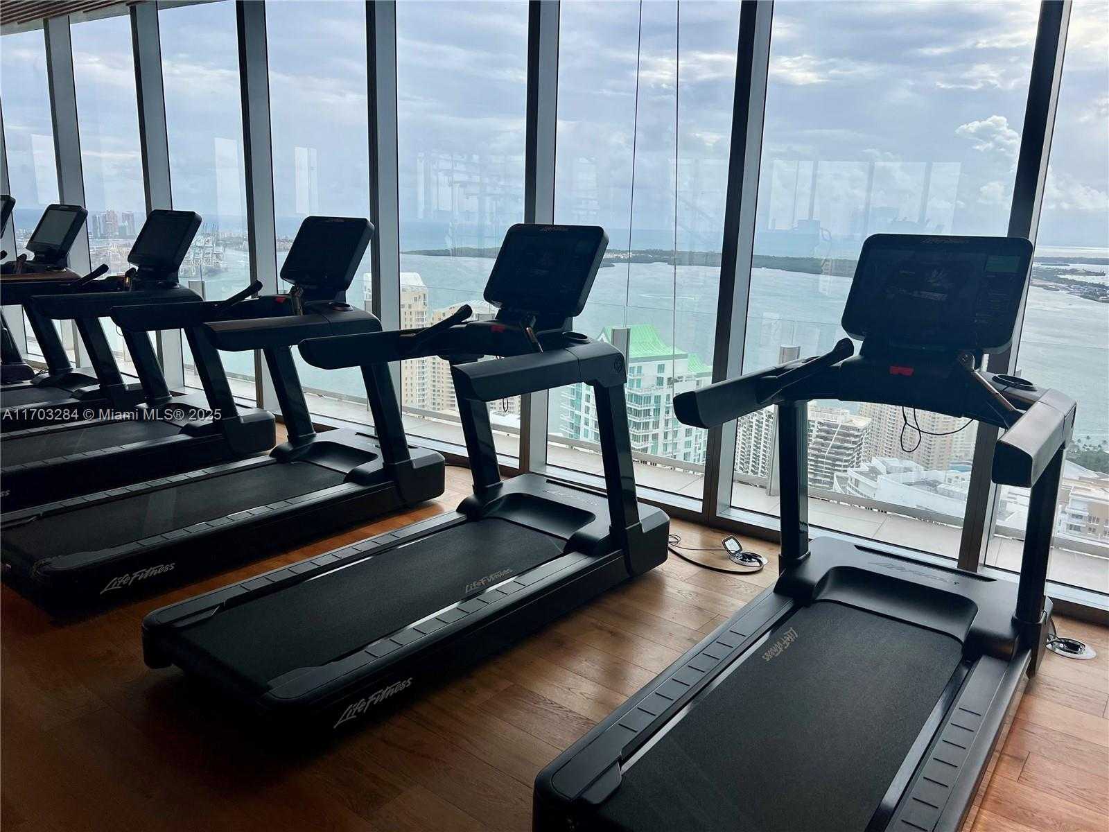 Small Image of 300 BISCAYNE BLVD WAY #3407, Miami Number 40