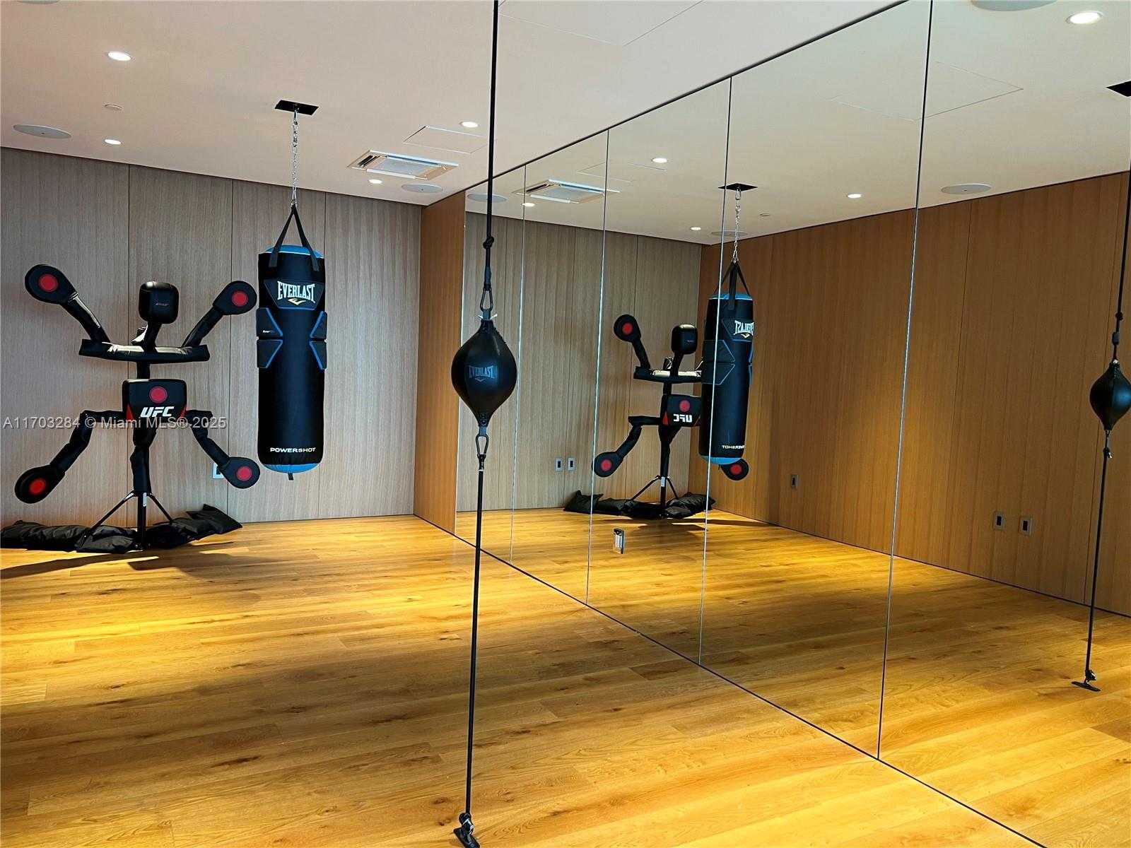 Small Image of 300 BISCAYNE BLVD WAY #3407, Miami Number 42