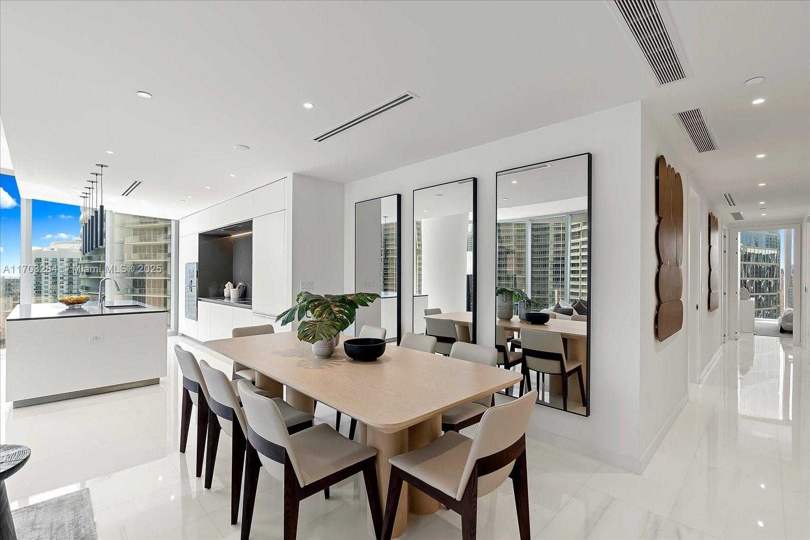 Small Image of 300 BISCAYNE BLVD WAY #3407, Miami Number 5