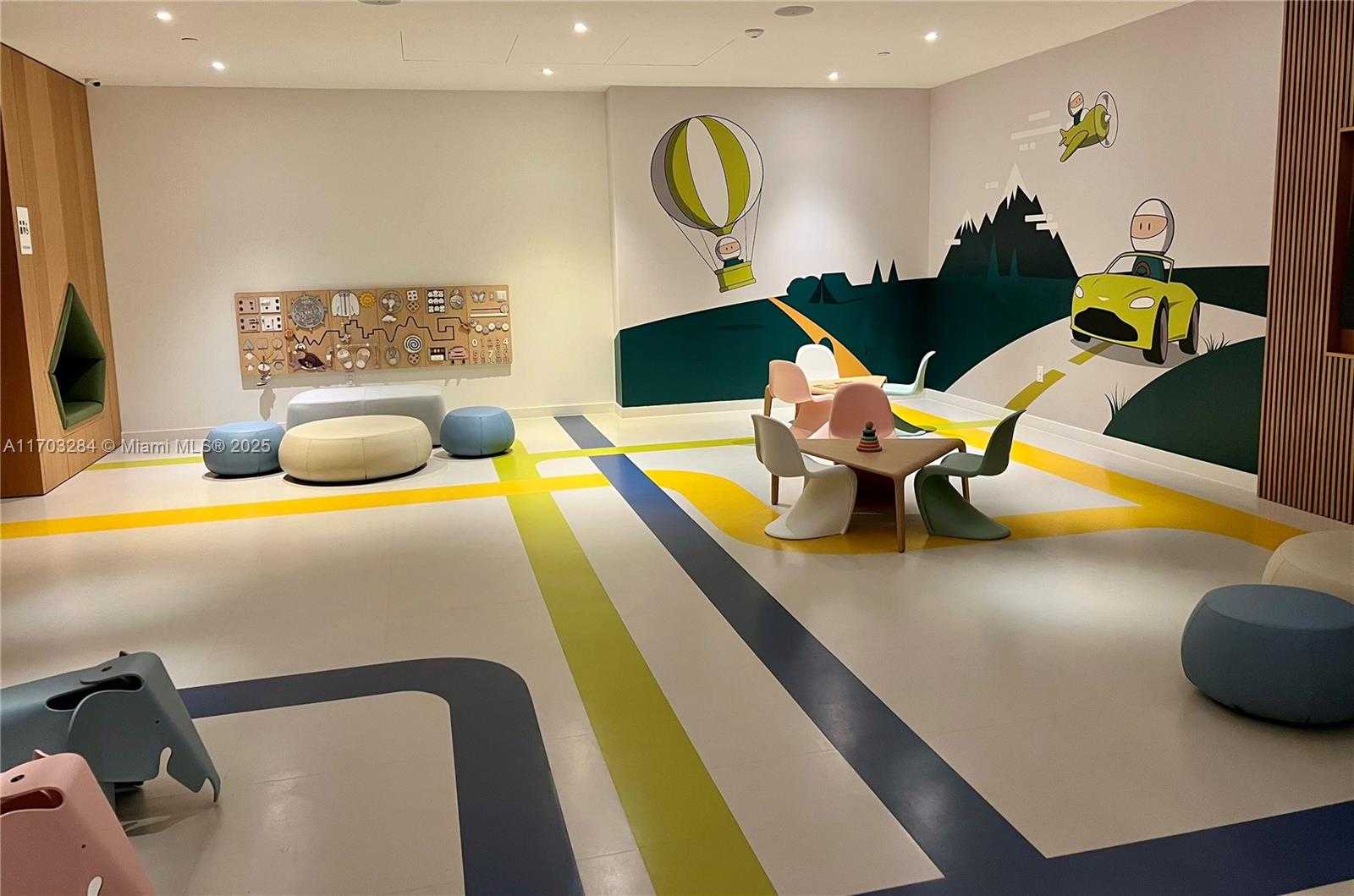 Small Image of 300 BISCAYNE BLVD WAY #3407, Miami Number 55