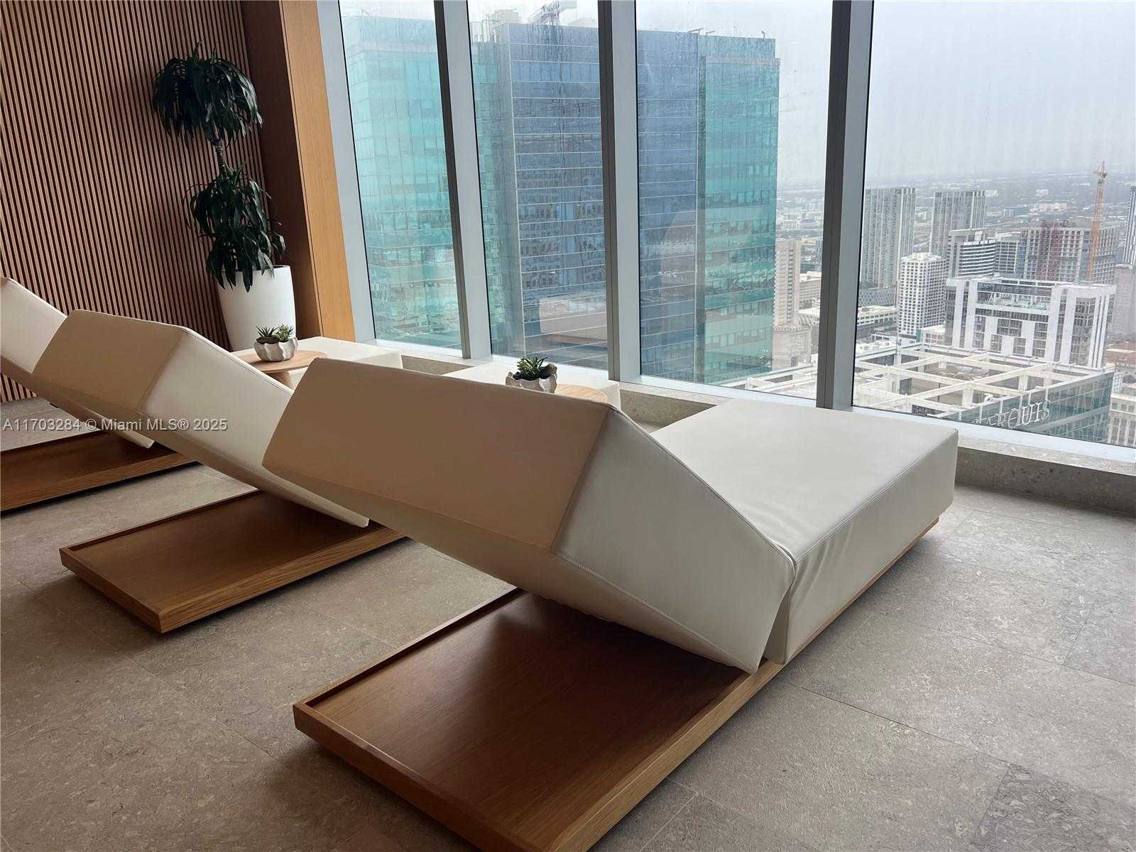 Small Image of 300 BISCAYNE BLVD WAY #3407, Miami Number 58