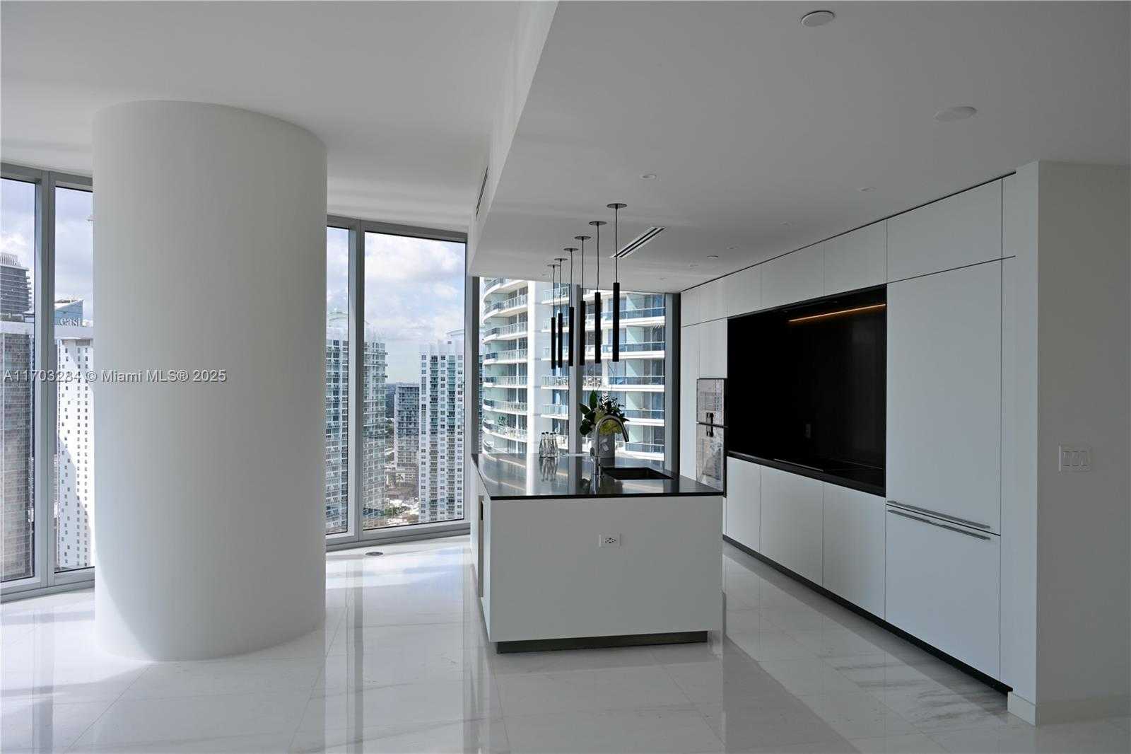 Small Image of 300 BISCAYNE BLVD WAY #3407, Miami Number 60