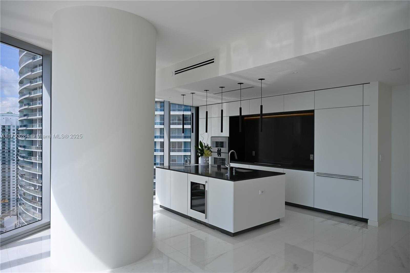 Small Image of 300 BISCAYNE BLVD WAY #3407, Miami Number 62