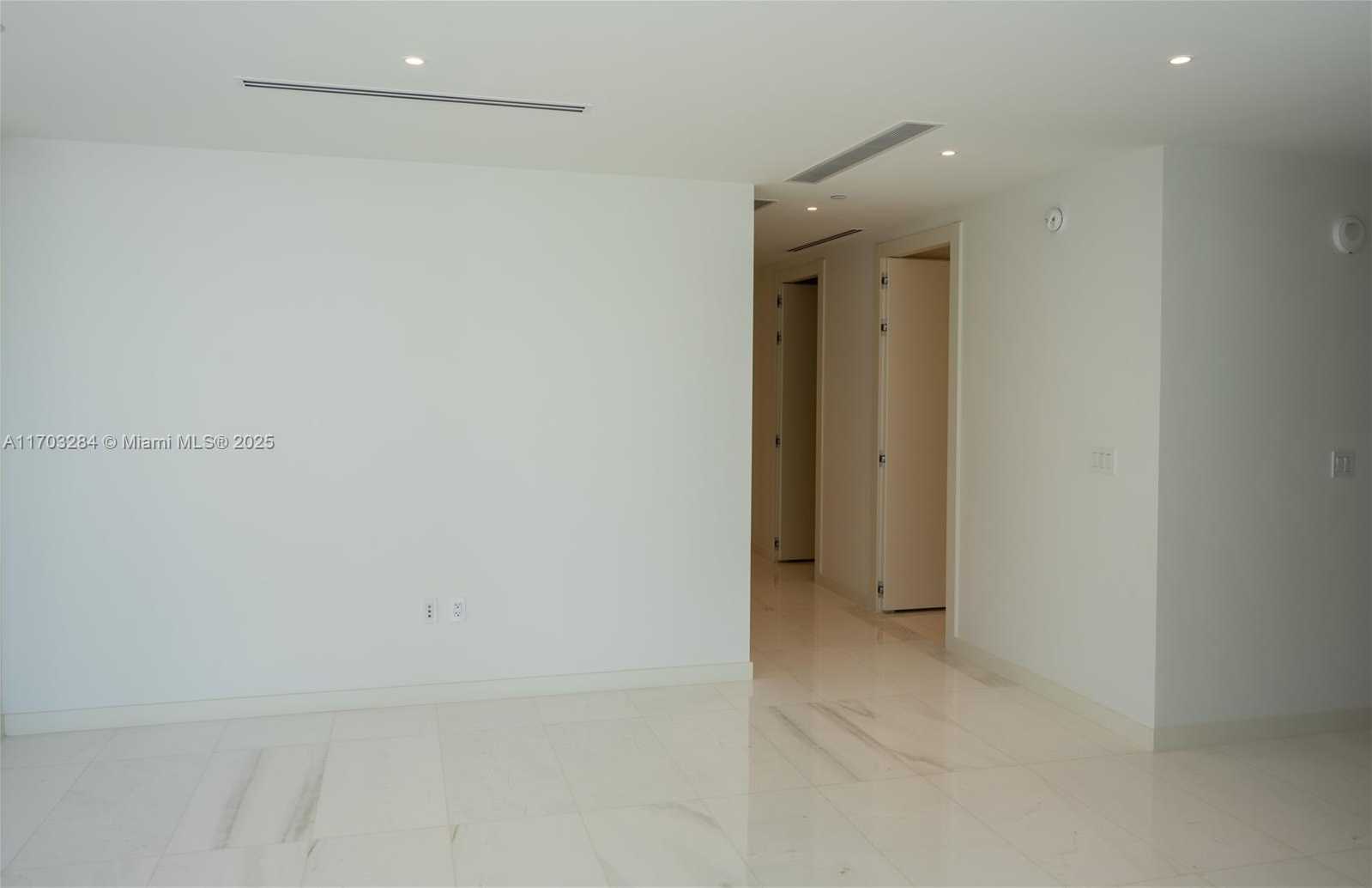 Small Image of 300 BISCAYNE BLVD WAY #3407, Miami Number 64