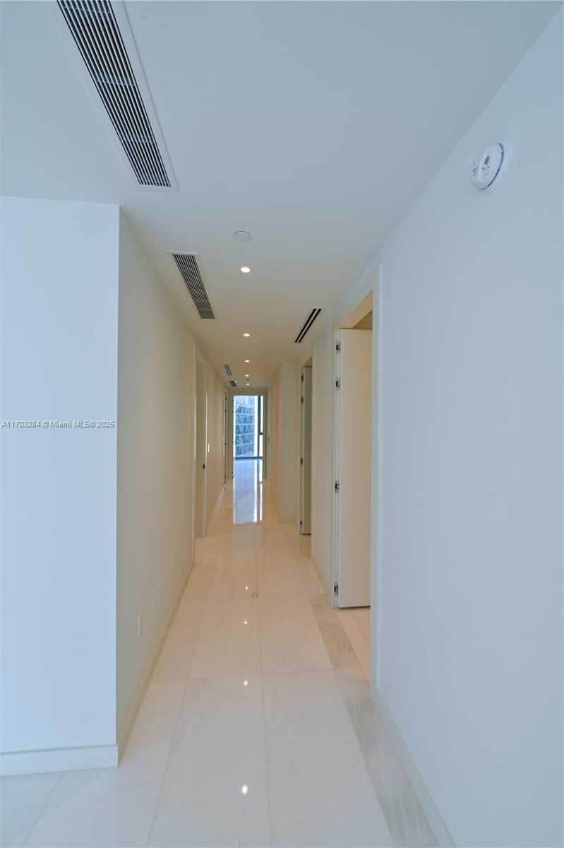 Small Image of 300 BISCAYNE BLVD WAY #3407, Miami Number 69