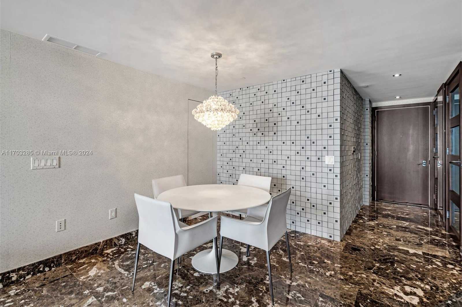 Small Image of 5875 COLLINS AVE #1503, Miami Beach Number 11