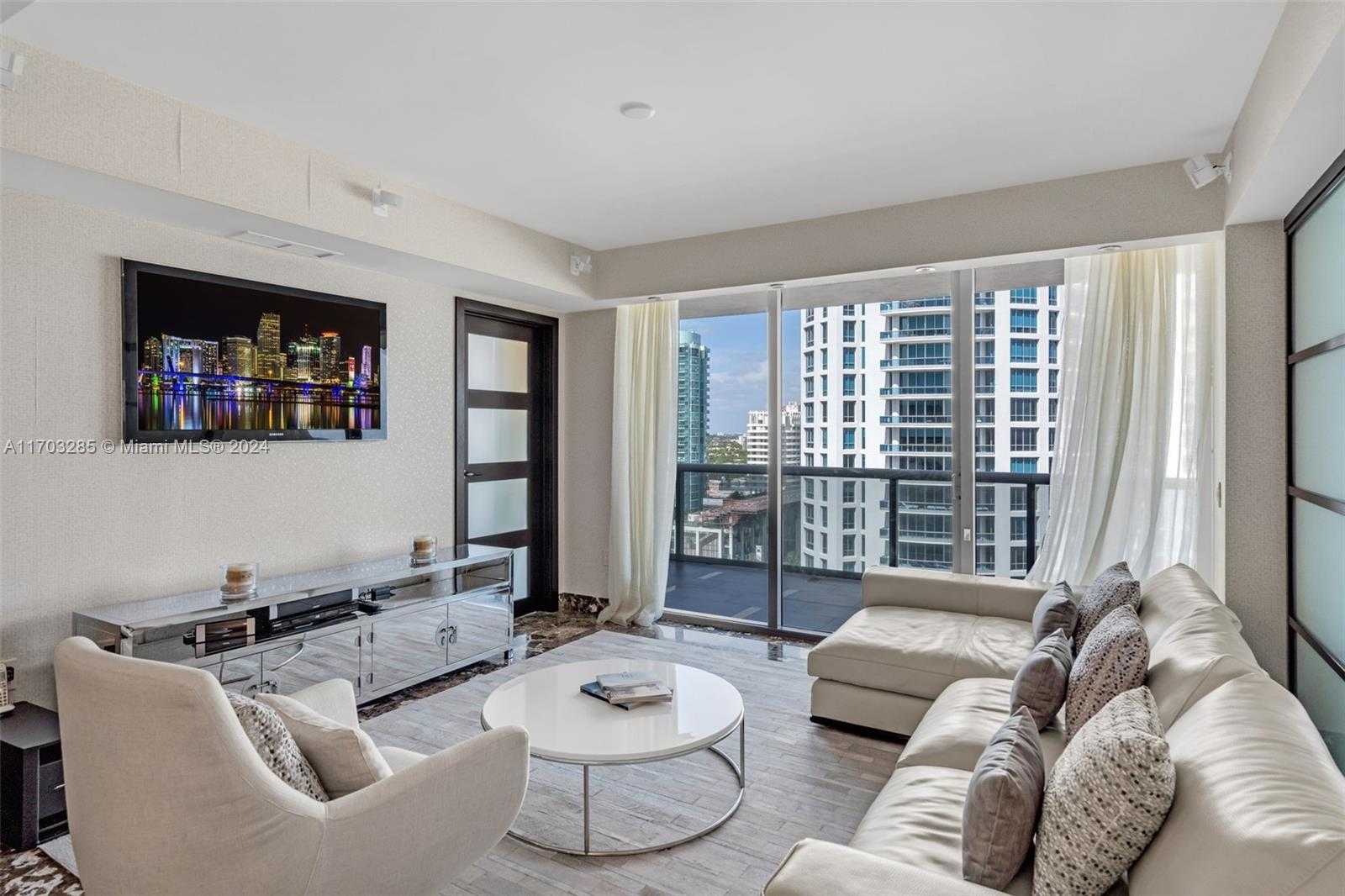 Small Image of 5875 COLLINS AVE #1503, Miami Beach Number 8