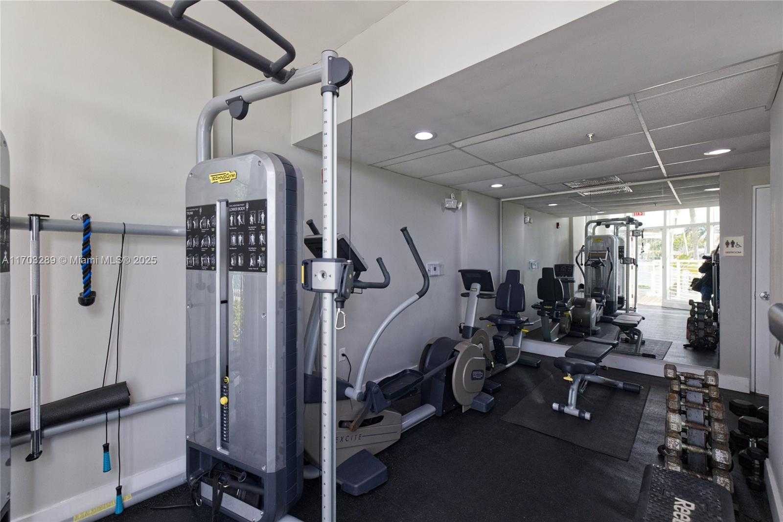Small Image of 6580 INDIAN CREEK DR #411, Miami Beach Number 22