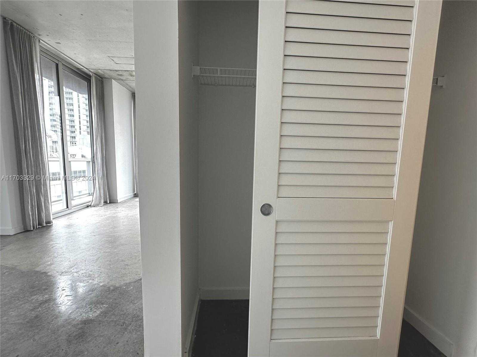 Small Image of 151 SOUTH EAST 1ST ST #1501, Miami Number 17