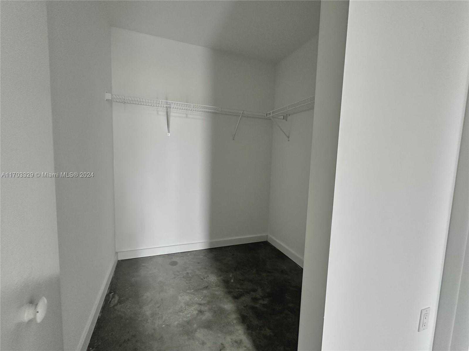 Small Image of 151 SOUTH EAST 1ST ST #1501, Miami Number 8
