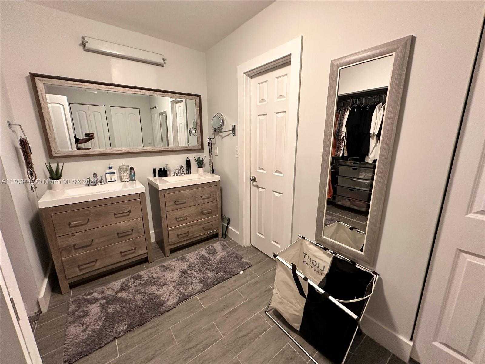 Small Image of 20505 EAST COUNTRY CLUB DR #1836, Aventura Number 7