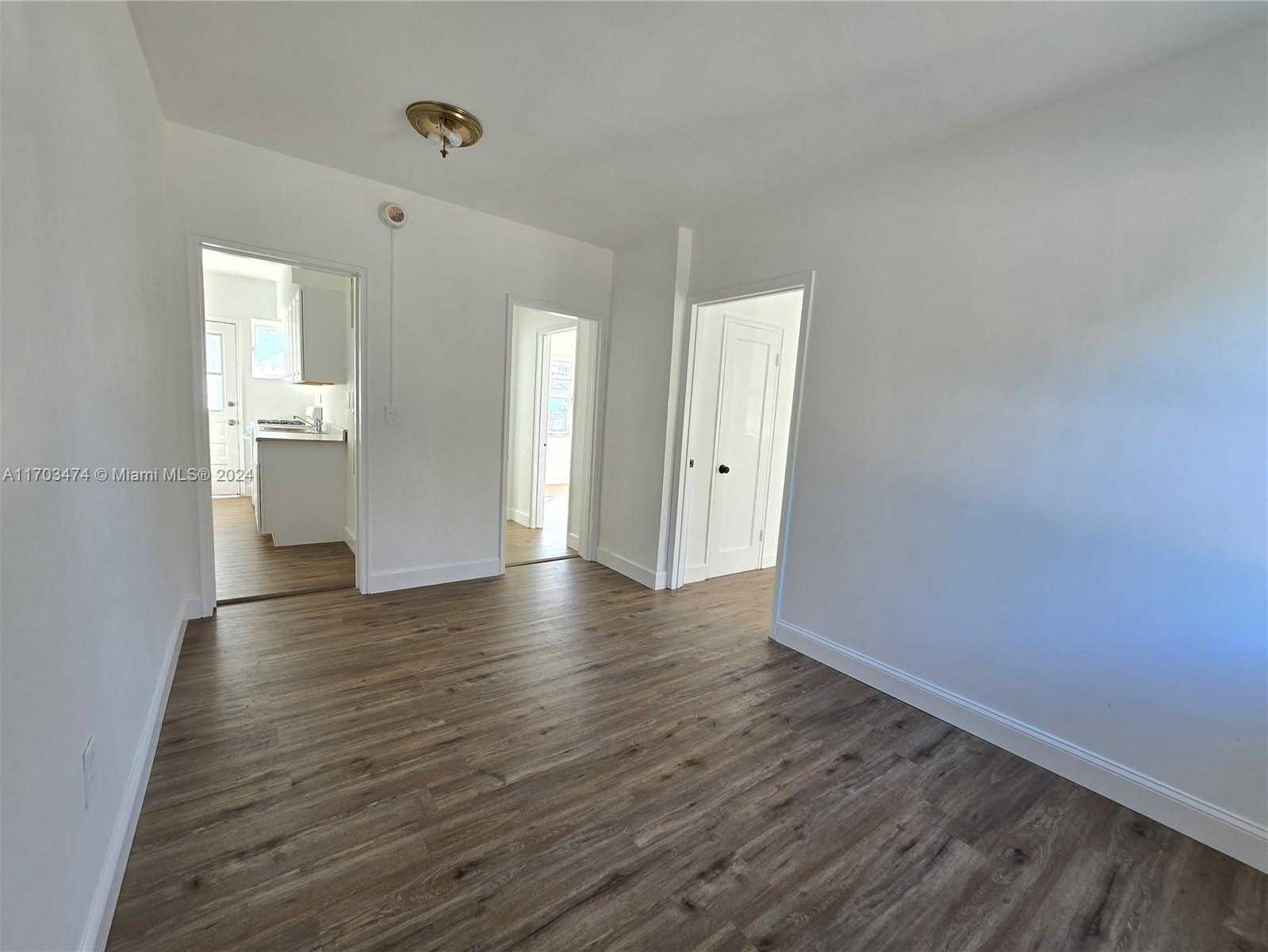 Small Image of 660 84TH ST #39, Miami Beach Number 7